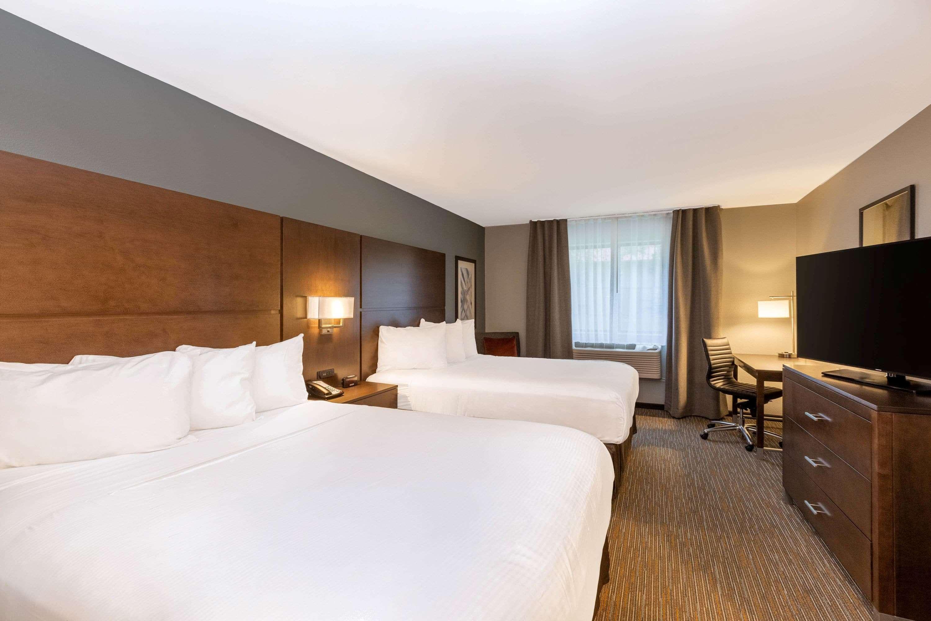 Wingate By Wyndham Waterpark Hotel