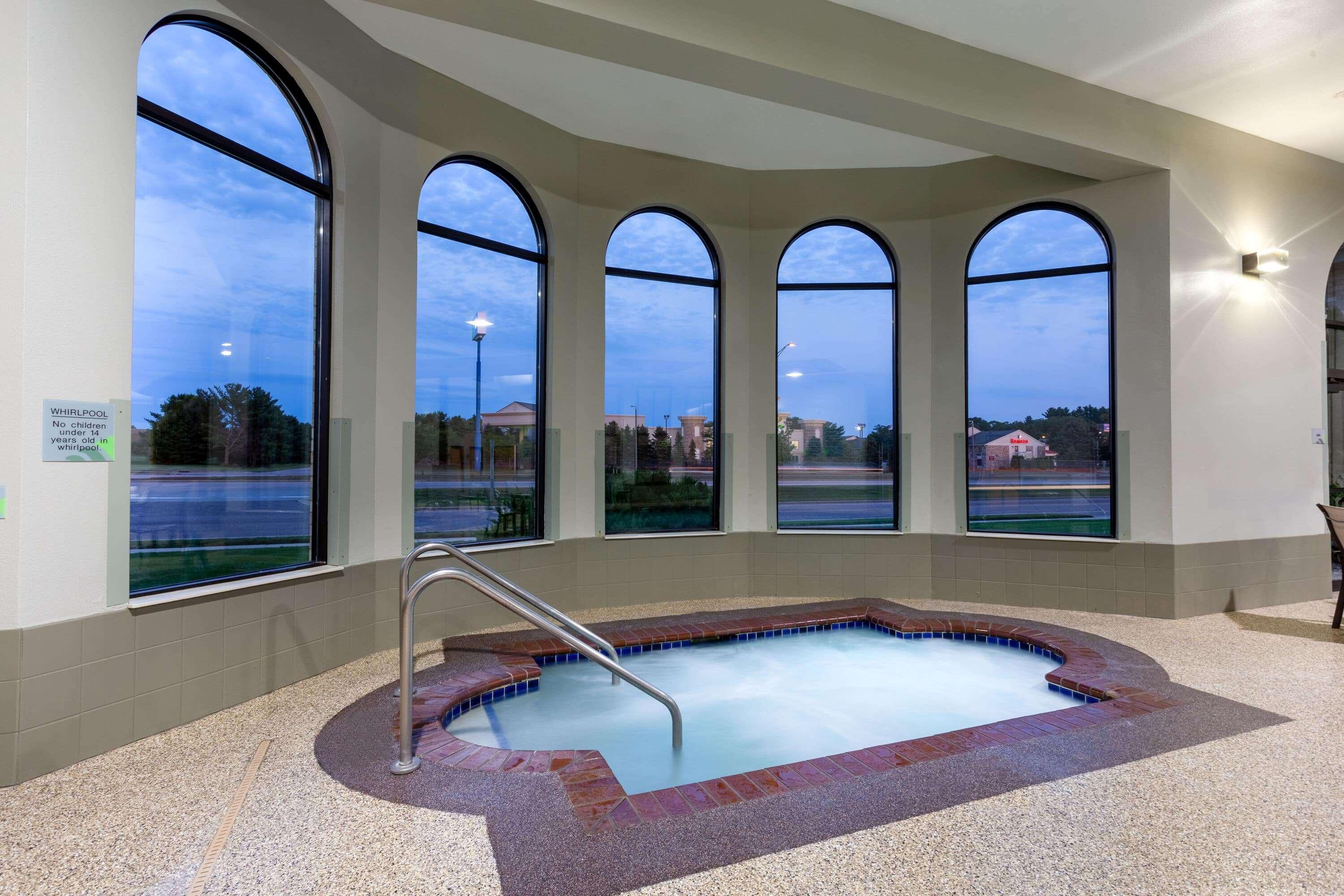 Hotel Wingate By Wyndham Waterpark 2*