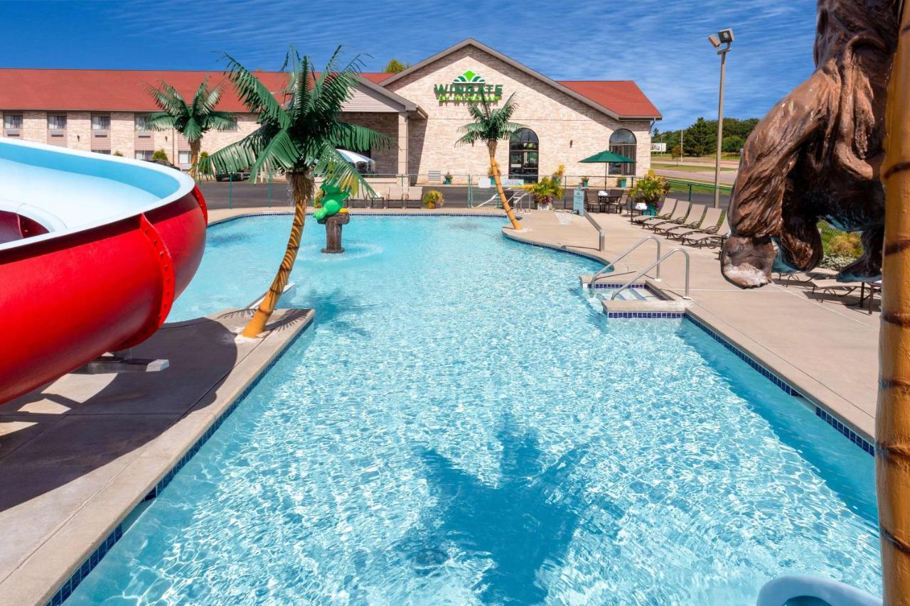 Hotel Wingate By Wyndham Waterpark Lake Delton