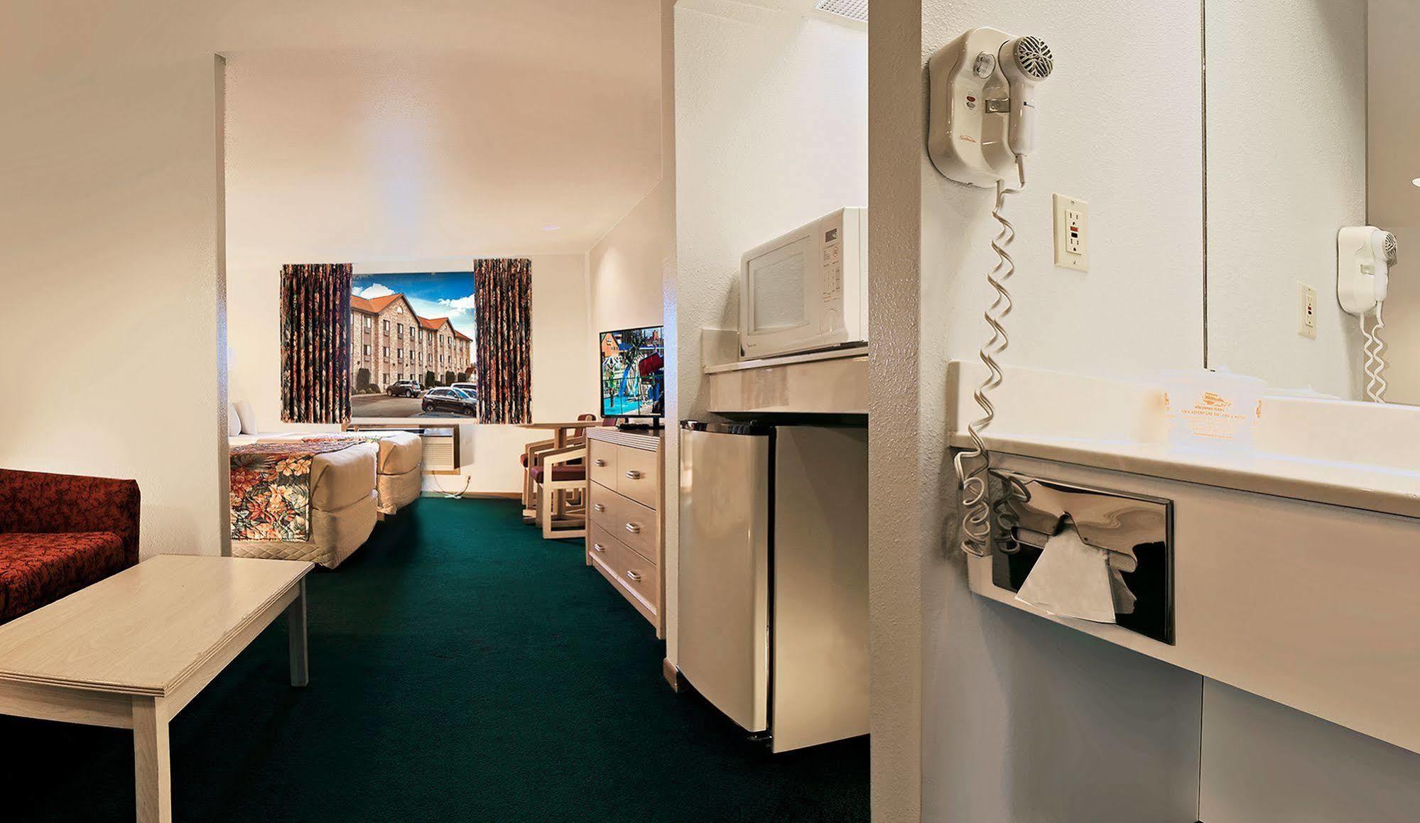 Hotel Wingate By Wyndham Waterpark 2*