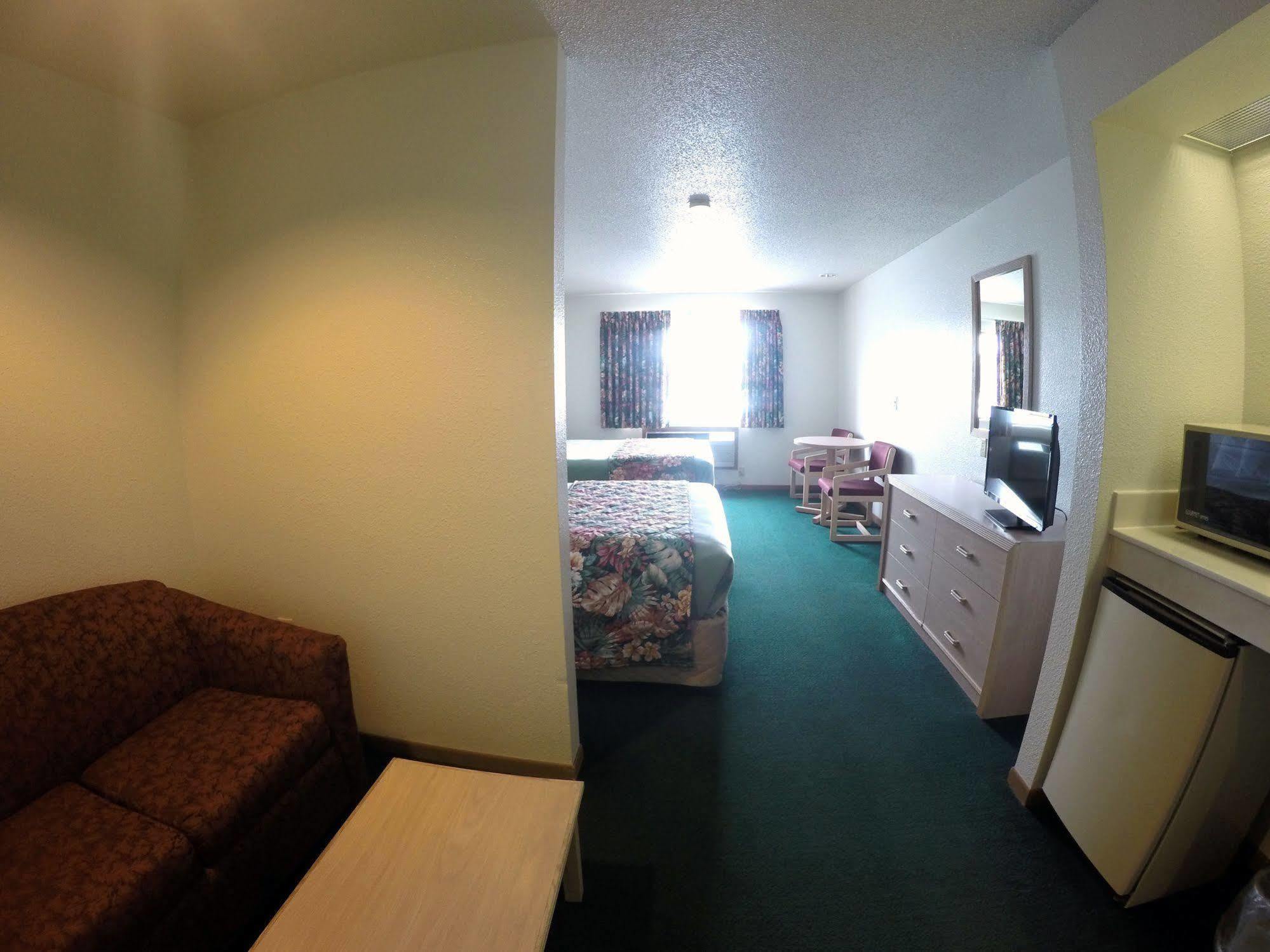 Wingate By Wyndham Waterpark Lake Delton