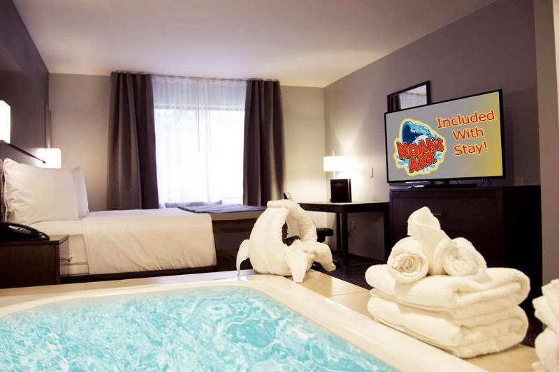 Wingate By Wyndham Waterpark
