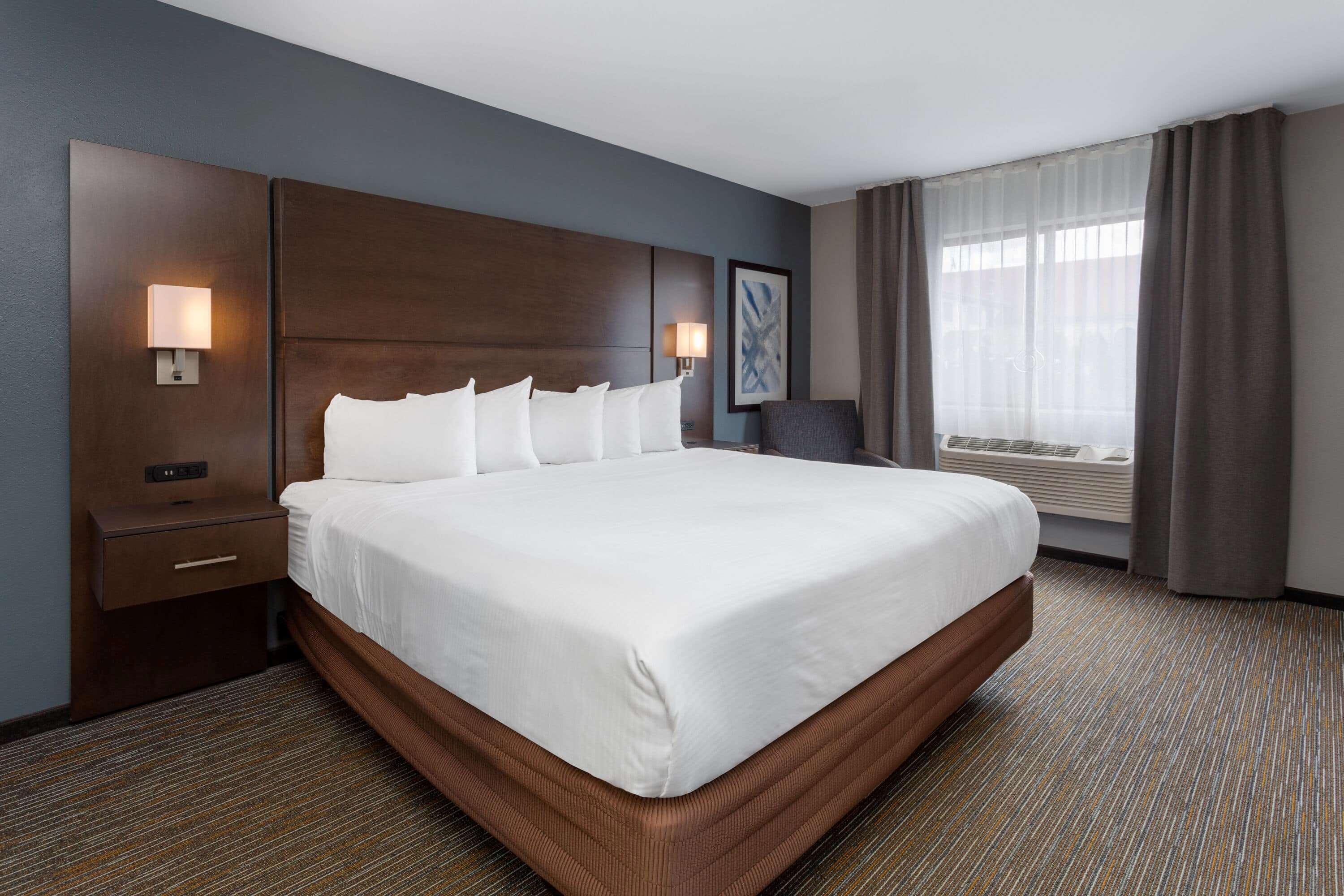 Wingate By Wyndham Wisconsin Dells Waterpark Hotel Lake Delton
